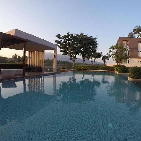 Cozy Modern Room With Stunning Lake & Mountain View Chiang Mai Exterior photo