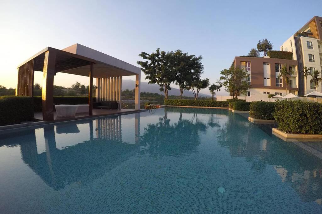 Cozy Modern Room With Stunning Lake & Mountain View Chiang Mai Exterior photo
